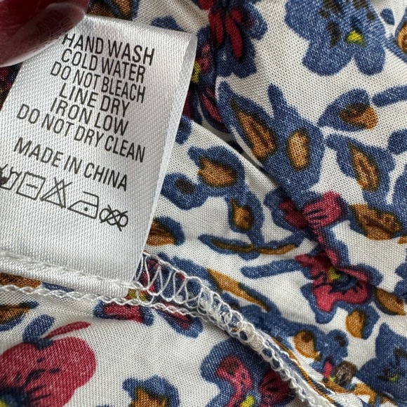 Promesa Floral Boho Peasant Blouse Crochet Trim Tie Front Size M NWT - Picture 14 of 16